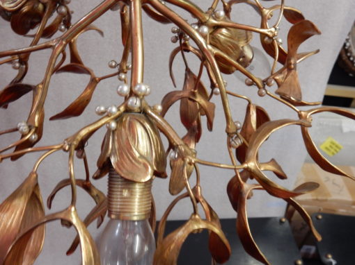 1900′ Lustre Boule de Gui en Bronze Doré Art Nouveau a 3 Lampes Diamètre 43 cm Douilles En Forme De Tulipes – Image 7