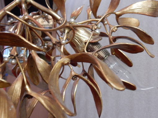 1900′ Lustre Boule de Gui en Bronze Doré Art Nouveau a 3 Lampes Diamètre 43 cm Douilles En Forme De Tulipes – Image 10