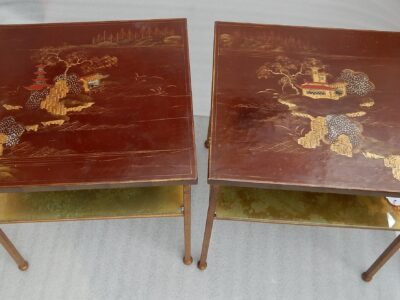 1950/70 ′ Pair Of Tables Or Ends Of Sofas Style Maison Ramsay In Golden Iron Trays Red Chinese Lacquer Landscape And Pagoda Decor