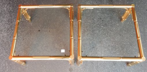 1970' Paire de Tables ou Bouts de Canapés Style Maison Jansen Décor Bambou en Métal Doré 64 x64 cm – Image 9