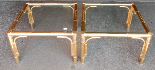 1970' Paire de Tables ou Bouts de Canapés Style Maison Jansen Décor Bambou en Métal Doré 64 x64 cm – Image 13