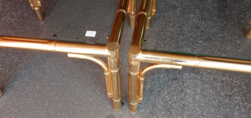 1970' Paire de Tables ou Bouts de Canapés Style Maison Jansen Décor Bambou en Métal Doré 64 x64 cm – Image 26