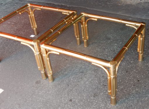 1970' Paire de Tables ou Bouts de Canapés Style Maison Jansen Décor Bambou en Métal Doré 64 x64 cm – Image 20