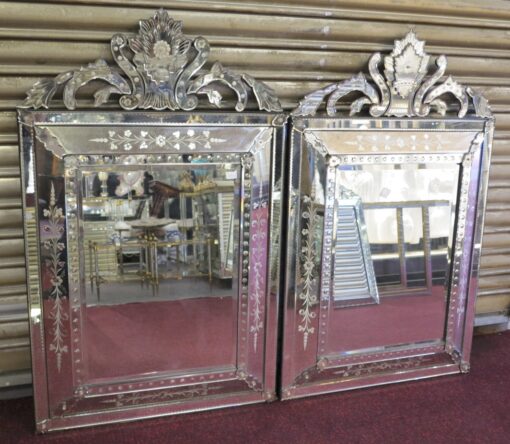 1950 'Pair of Venetian Mirrors with Floral Decor and Pediment - 130 x 82 cm - Image 3