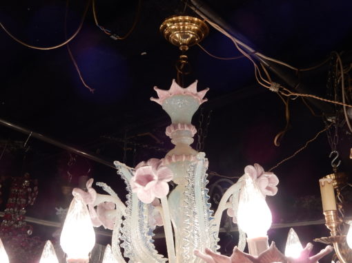1970 'Murano Chandelier with 8 Light Arms in Opalescent Blue Glass and Pink Glass Paste - Image 7