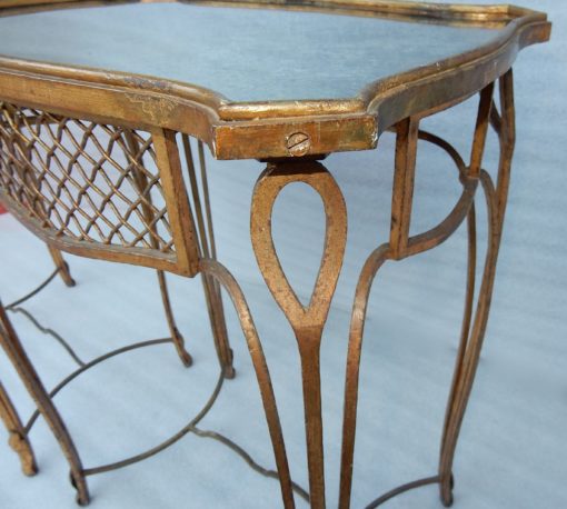 1950' Paire De Tables d'Appoint Maison Baguès Fer Forgé Dorée à l'Or Plateaux Miroirs Oxydés Vieillis – Image 11