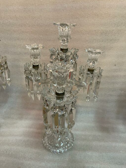1950′ Série de 3 Chandeliers 3 Branches Socles Perlés Et Signés En Relief BACCARAT – Image 6
