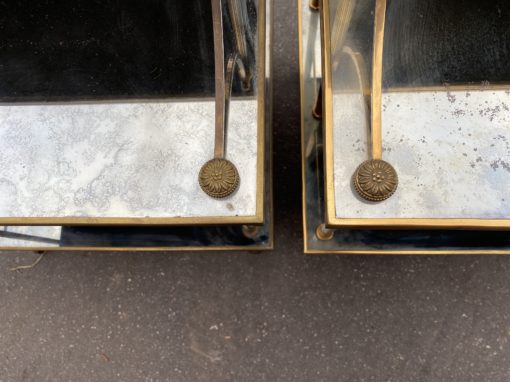 1970 ′ Pair Of Maison Baguès 3 Tier Staircase Shelves In Brass And Aged Oxidized Mirror Trays - Image 3