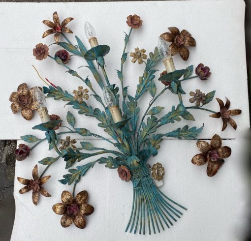 1970 ′ Wall Lamp in Painted Metal Decorated with Wreath of Flowers H 85 X 80 cm
