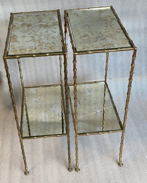 1950/70′ Paire de Tables en Bronze Doré Décor Bambou à 2 Niveaux Maison Baguès Plateaux Miroirs Vieillis Oxydés 34X 20 x 60 cm – Image 8