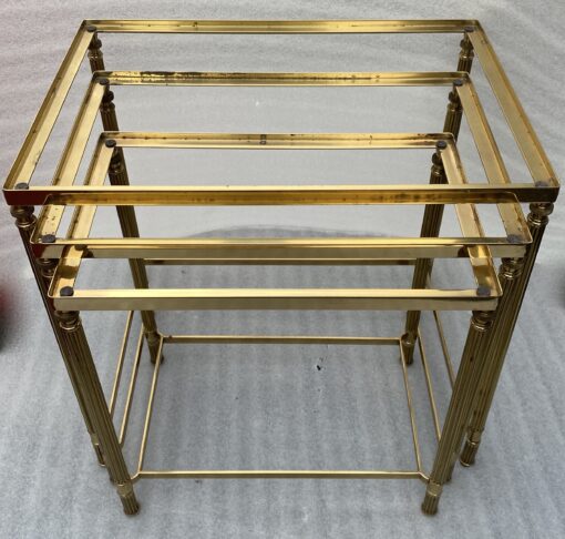 1970′ Tables Gigognes Maison Baguès, 3 Plateaux Miroir Noir et Montants Cannelés – Image 7