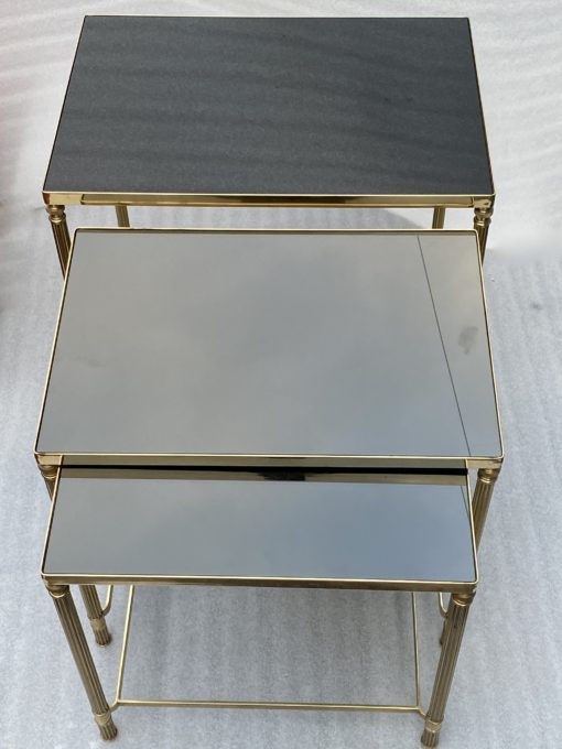 1970′ Tables Gigognes Maison Baguès, 3 Plateaux Miroir Noir et Montants Cannelés – Image 5
