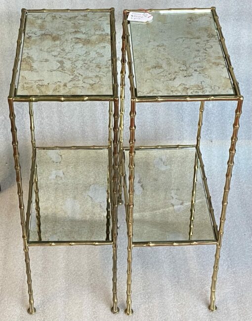 1950/70′ Paire de Tables en Bronze Doré Décor Bambou à 2 Niveaux Maison Baguès Plateaux Miroirs Vieillis Oxydés 34X 20 x 60 cm – Image 3