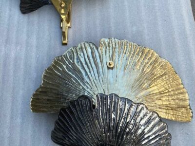 1970/90' Paire d'Appliques Aux Ginkgo Cristal Murano Violine et Or Attribuées A Toso H 70 cm