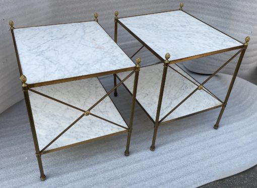1950/70' Paire De Bouts De Canapés en Laiton à 2 Niveaux Maison Baguès Plateaux Marbre Blanc Veiné 42 X 50 X H 54 cm – Image 8