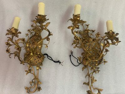 1950 Paire d’Appliques Faisant Pendant En Bronze Doré De Style LXV