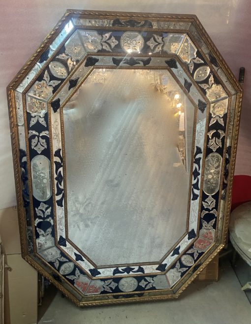 1970/80 Venice Octagonal Mirror Style Louis 14 Pareclose Golden Wood With Ornaments In Blue Glass And Oxidized Mirrors 158 X 115 cm