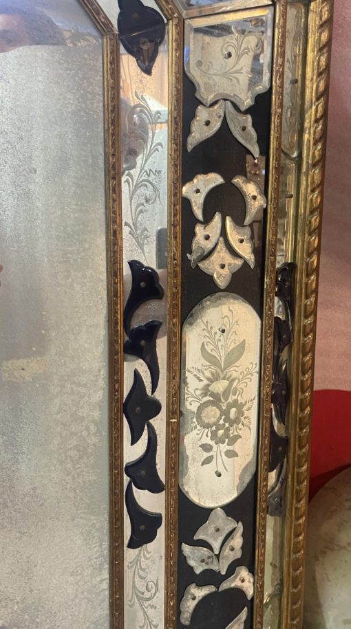 1970/80 Venice Octagonal Mirror Style Louis 14 Pareclose Golden Wood With Ornaments In Blue Glass And Oxidized Mirrors 158 X 115 cm - Image 9