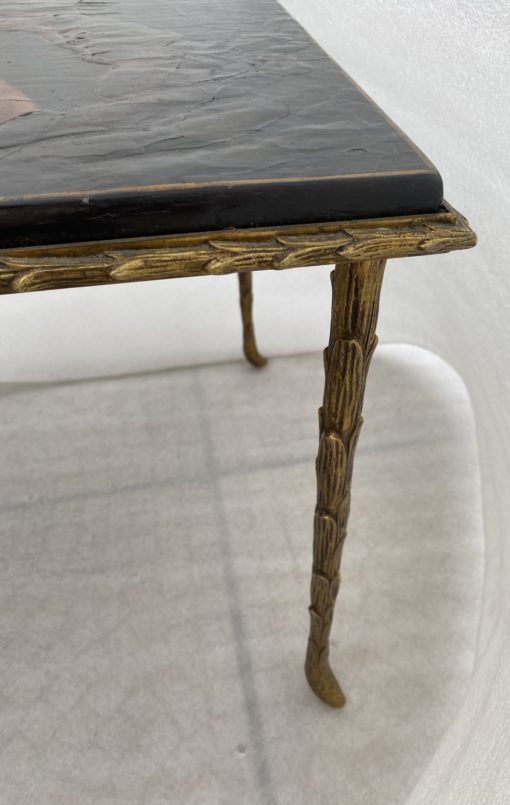 1970′ Table Basse Bronze Doré Style Baguès Decor Palmier Laque de Chine 107,5 x 47 x H 41,5 cm – Image 6