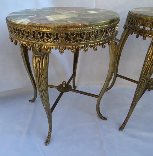 1970′ Pair of Gilt Bronze Stands LXV Style Onyx Marquetry Trays H 46, Ø 37 cm - Image 6