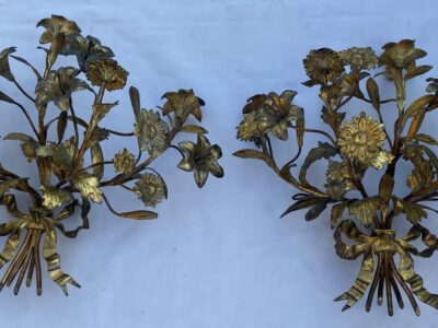 1880′ Paire d’Appliques en Bronze Doré Patiné à Décor Floral 5 Bras de Lumière