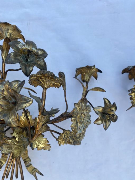 1880′ Paire d’Appliques en Bronze Doré Patiné à Décor Floral 5 Bras de Lumière – Image 10