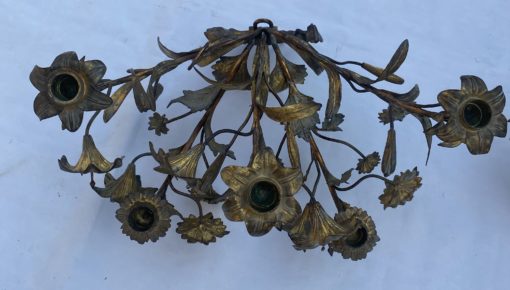 1880′ Paire d’Appliques en Bronze Doré Patiné à Décor Floral 5 Bras de Lumière – Image 4
