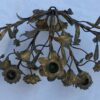 1880′ Paire d’Appliques en Bronze Doré Patiné à Décor Floral 5 Bras de Lumière – Image 4