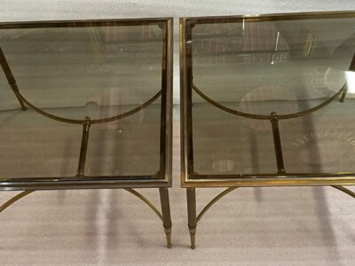 1950/70′ Paire de Bouts de Canapés Bronze , Plateau Verre Fumé  Maison Charles 65 X 65 cm