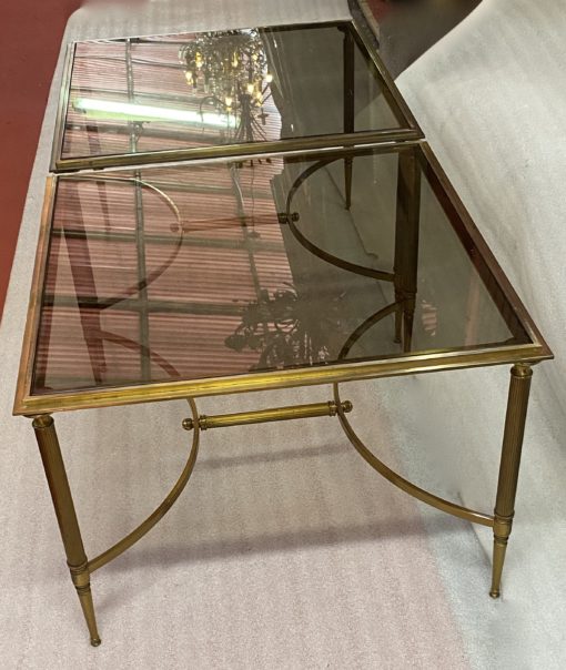 1950/70′ Paire de Bouts de Canapés Bronze , Plateau Verre Fumé  Maison Charles 65 X 65 cm – Image 3