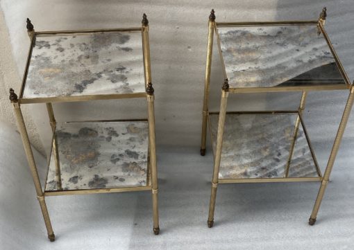 1970′ Paire de Bouts de Canapé Carrés  Maison Baguès Plateaux Miroirs Oxydés Argentés Avec Pots A Feux 34X34X H 59 cm
