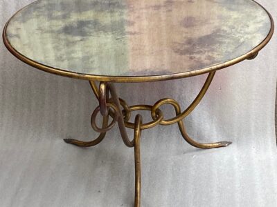 1940′ Coffee Table In Golden Wrought Iron With Entrelacs René Drouet Ø 90 H 53 cm