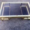 1970′ Table Basse Rectangulaire Guy Lefevre En Laiton Et Vitres Fumées 130 x 80 cm