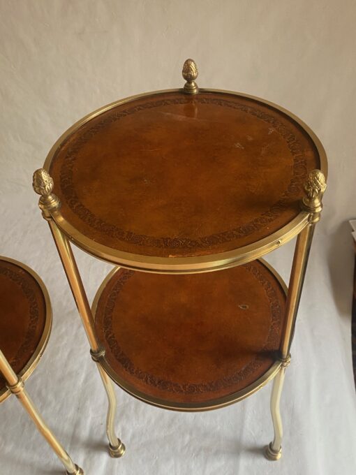1970′ Pair Of Pedestal Tables Or Round Sellettes Gilt Bronze 2 Trays Sheathed In Leather Maison Jansen, Baguès Or Charles ∅ 35 H 68 cm - Image 9