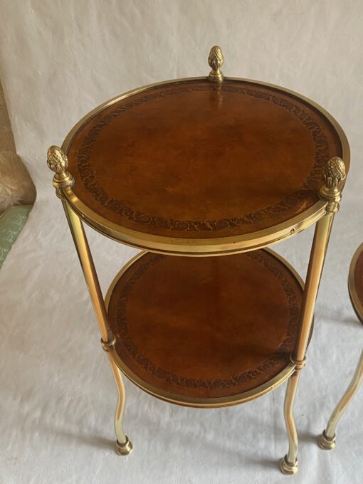 1970′ Pair Of Pedestal Tables Or Round Sellettes Gilt Bronze 2 Trays Sheathed In Leather Maison Jansen, Baguès Or Charles ∅ 35 H 68 cm - Image 8