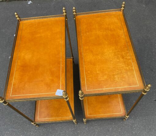 1970' Paire D'Etageres En Bronze Avec Galeries Maison Bagués Et 2 Plateaux Gainés De Cuir Fauve 39 X 68 X H 73 cm
