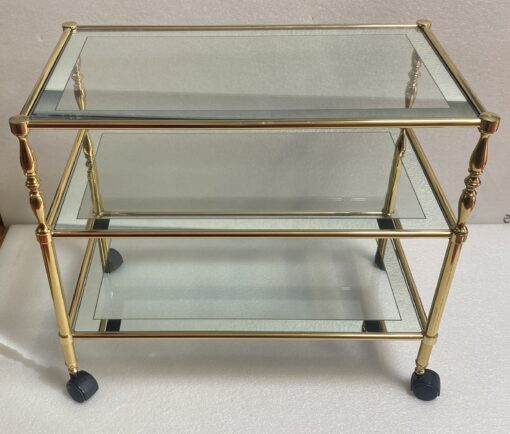 1970' Desserte a Roulettes en Laiton Doré et Verre Avec Entourage Miroir Maison Jansen
