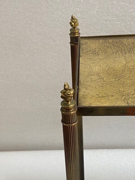 1950/70' Bout De Canapé Rectangulaire Maison Bagués Laiton et Bronze Plateaux Feuilles d or Fixées Sous Verre et Avec Flammes Olympiques 64 X 29 cm – Image 2