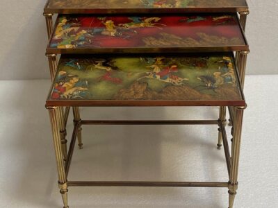 1950′ Series Of 3 Nesting Tables With Mongol Warrior Paintings Maison Baguès In Gilt Bronze, 3 Trays