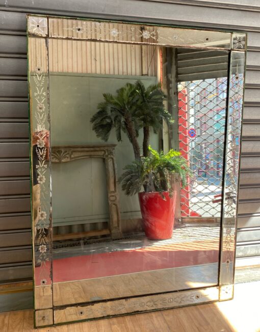 1900/20′ Venice Flower Mirror 161 x 120 cm