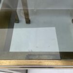 1970′ Paire De Bouts De Canapés Guy Lefevre en Laiton Avec Vitres Fumées 42 X 42 X H 37 cm – Image 7