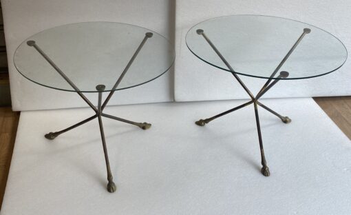1970′ Paire De Guéridons Bronze Ou Laiton Patiné Plateau Verre Maison Charles Ou Jansen H 41 Diam 60 cm