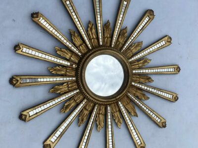 1950/70′ Miroir Soleil  Bois Doré Convexe Patiné Avec Incrustations De Miroirs 88 Cm De Diamètre