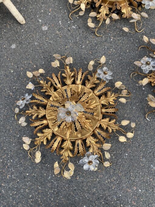 1970′ Paire  De Plafonniers ou Appliques à Décor de Fleurs et Feuilles en Métal Doré Et Verre  Maison Baguès Ou Banci – Image 8
