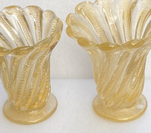 1970′  Vases  Similaires Torsadés Cristal Murano Avec Paillons D’ Or  Murano  H 26 et 24,5 cm – Image 4