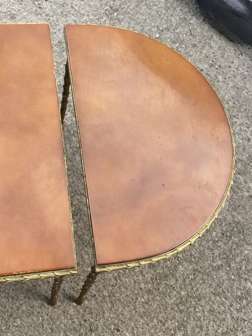 1970′ Table Tripartite Maison Charles Décor Palmier en Bronze Doré avec Plateaux Laqués 122 X 52 X H 42 cm – Image 11