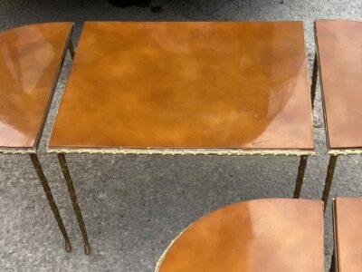 1970′ Table Tripartite Maison Charles Décor Palmier en Bronze Doré avec Plateaux Laqués 122 X 52 X H 42 cm