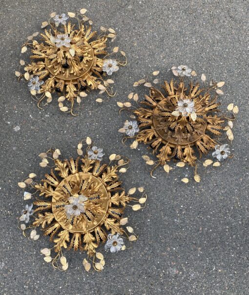1970′ Paire  De Plafonniers ou Appliques à Décor de Fleurs et Feuilles en Métal Doré Et Verre  Maison Baguès Ou Banci – Image 3