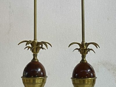 1970′ Paire De Lampes En Bronze Style Maison Charles Avec Oeuf En Bakélite Couleur Ambrée