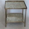 1950/70′ Bout De Canapé Avec Galerie Maison Baguès Laiton et Bronze Plateaux Miroir Oxydé Vieilli et Fleur 50 X 50 X H 50 cm
